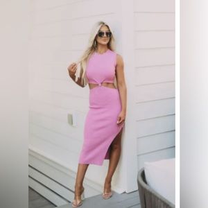 Pink cutout dress! 🌸